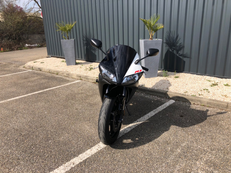 Changement de couleur Yamaha R1